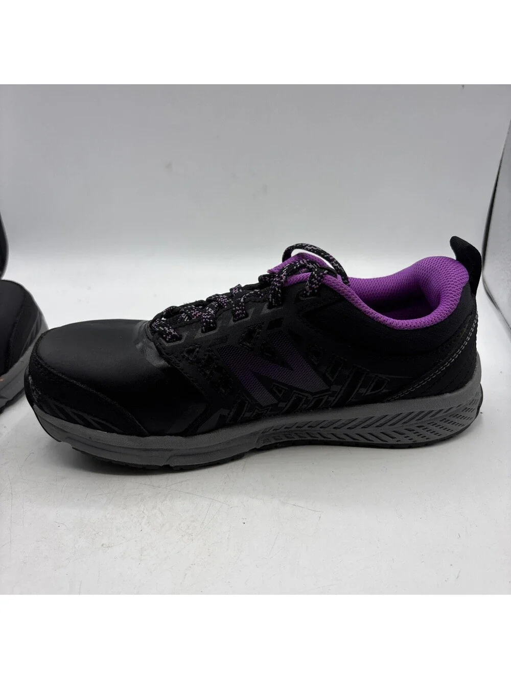 New Balance Industrial 412v1 Alloy Toe Protect Sneakers Woman’s Size 6